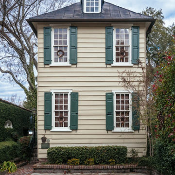 Thomas Elfe House (1760), 54 Queen St, view01, Charleston, SC, USA
