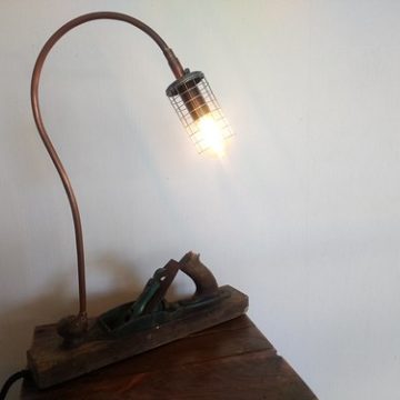 Plainer table lamp