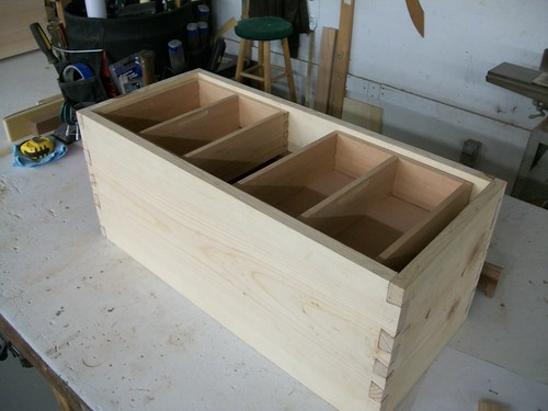 Tool chest construction - fitting interior tills