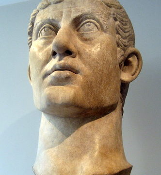 NYC - Metropolitan Museum of Art - Marble portrait head of the emperor Constantine I