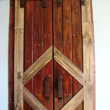 Build Your Own Stunning Sliding Pallet Barn Doors!