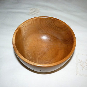 Woodturning, bowl turned from Elm source locally 180mm wide 100mm high