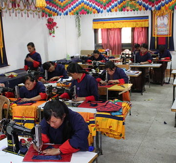 Thimphu, traditional arts, sewing class
