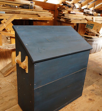 large dutch tool chest 01