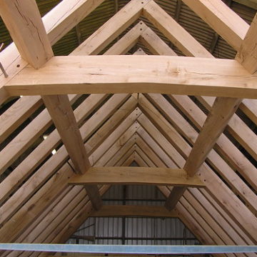 Clasped Purlin roof in workshop